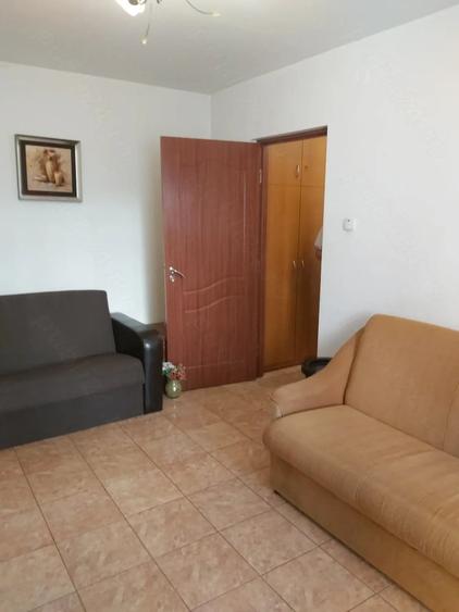 Apartament cu 2 camere decomandat în Drumul Taberei
