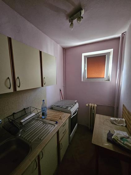 Apartament cu 2 camere semidecomandat în 1 Decembrie 1918