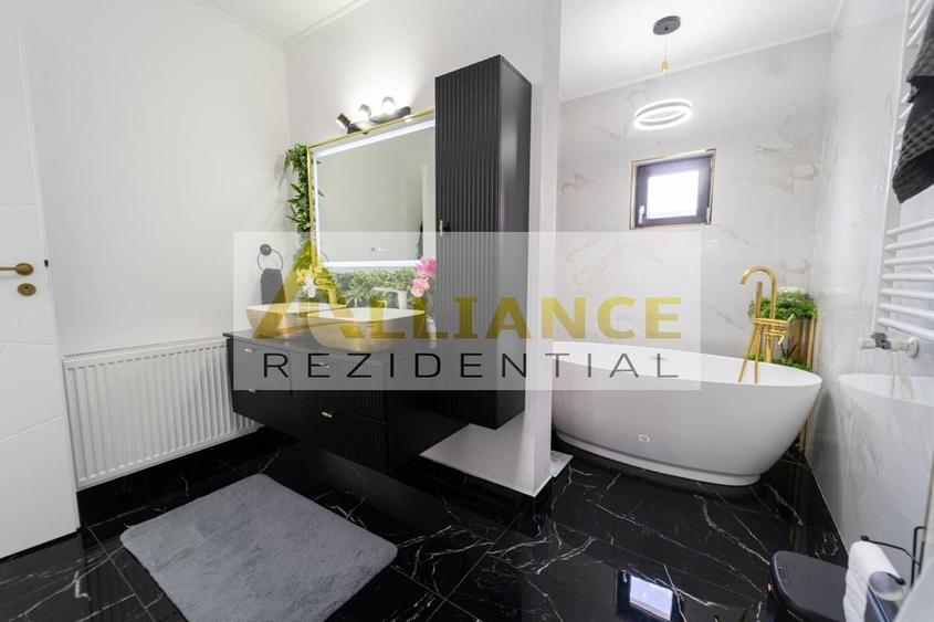 Casă individuală cu 4 camere decomandat cu Canalizare în Sud