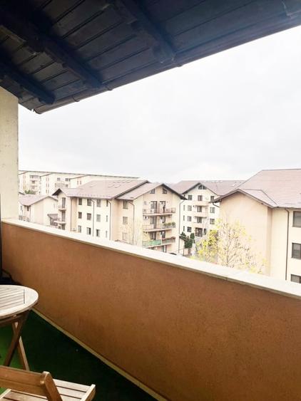 Apartament cu 3 camere semidecomandat, mobilat în Lunca Cetățuii