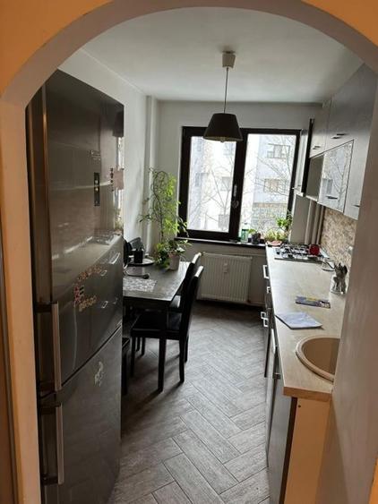 Apartament cu 2 camere decomandat în Militari