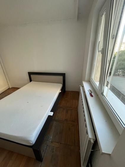 Apartament cu 3 camere decomandat, mobilat în Rahova