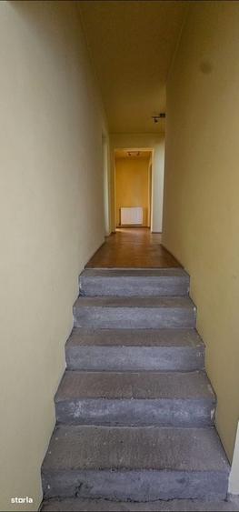Casă cu 4 camere cu Teren 1000 Mp în Central