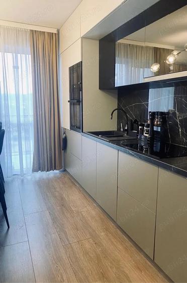 Apartament cu 4 camere decomandat în Calea Moldovei
