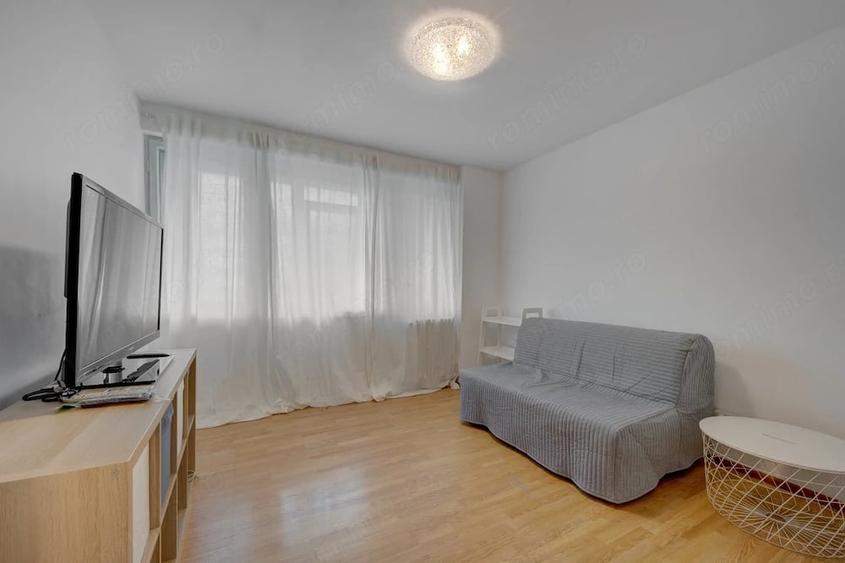 Metroul la doi pa?i. 2 camere ?i un balcon de 10 mp, fix la Obor - 15