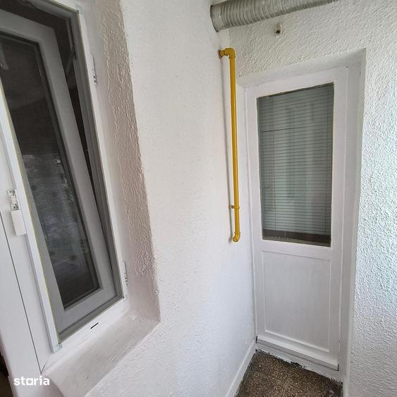 Apartament cu 2 camere decomandat în Drumul Taberei