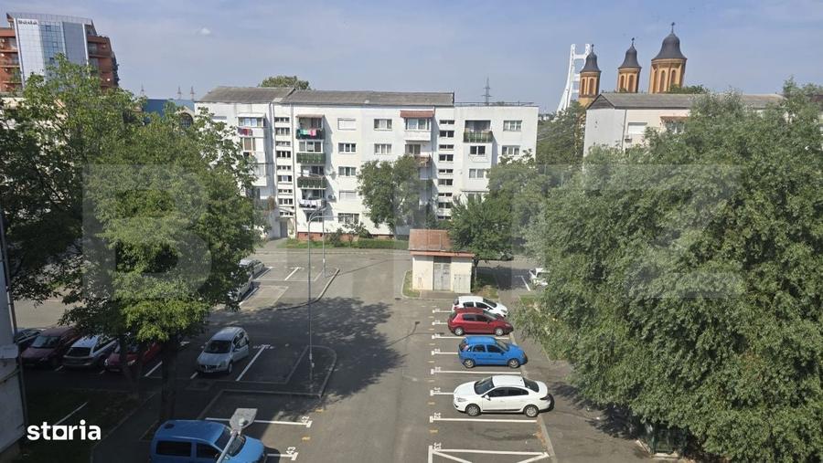 Apartament cu 2 camere în Micro 17