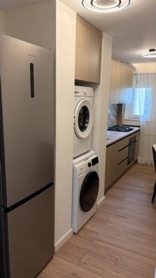 Apartament cu 3 camere decomandat, mobilat în Berceni