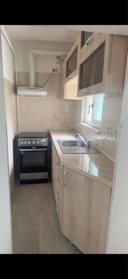 Apartament cu 2 camere decomandat în Rovine