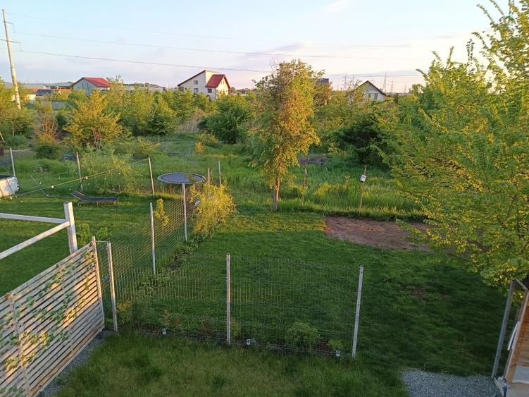 Casă individuală cu 4 camere cu Garaj în Sud-Est