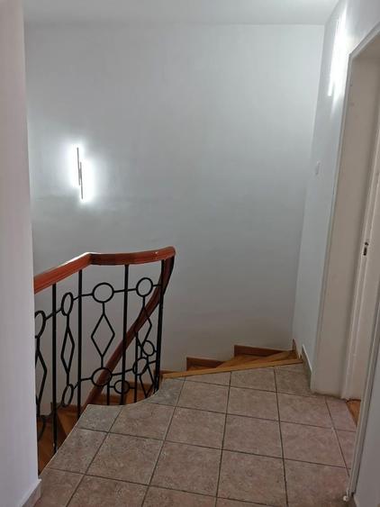 Apartament cu 4 camere în Unirii