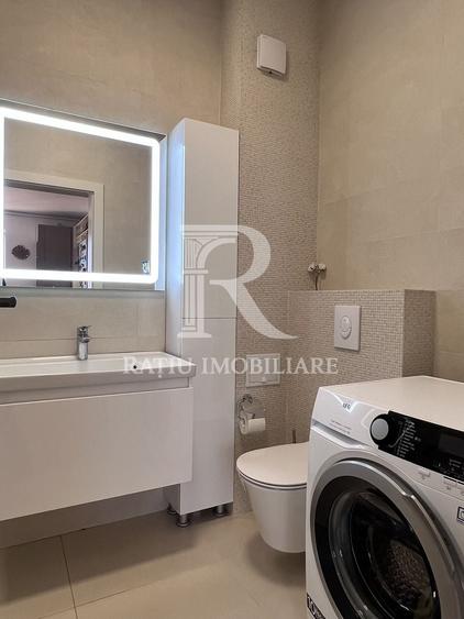 Apartament cu 4 camere decomandat, mobilat în Centru Civic