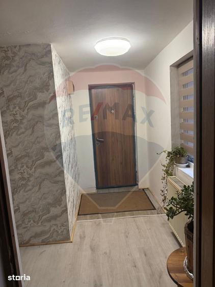 Casă cu 5 camere cu Teren 435 Mp în Cantacuzino