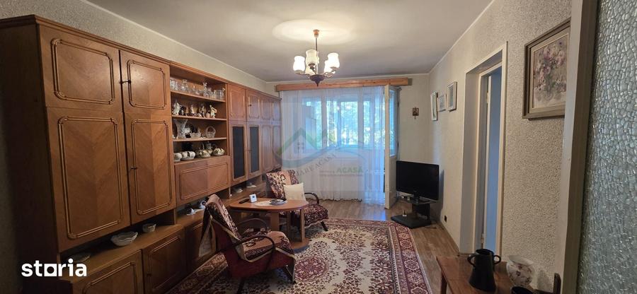 Apartament cu 3 camere decomandat în Central