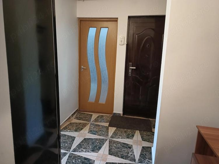 Apartament cu 2 camere decomandat în 1 Mai