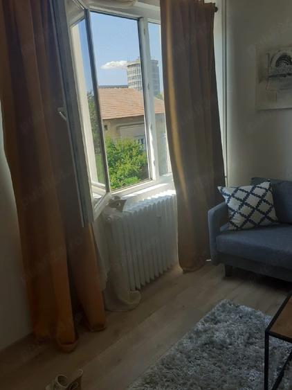 Garsonieră decomandată în Exterior Vest