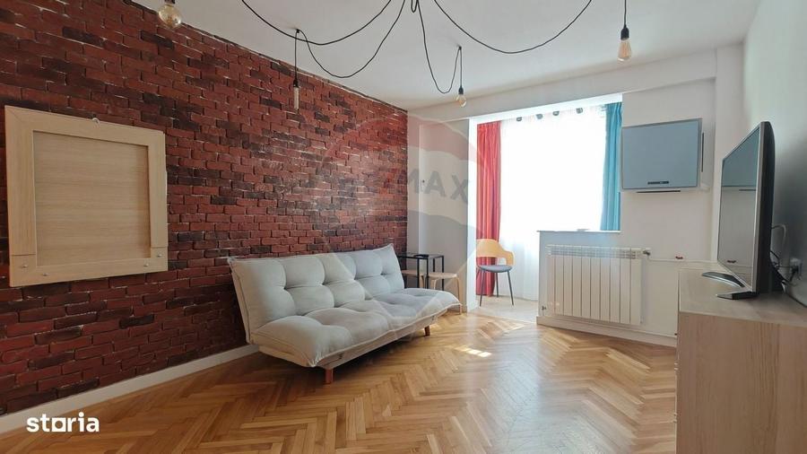 Apartament cu 2 camere semidecomandat în Lacul Tei