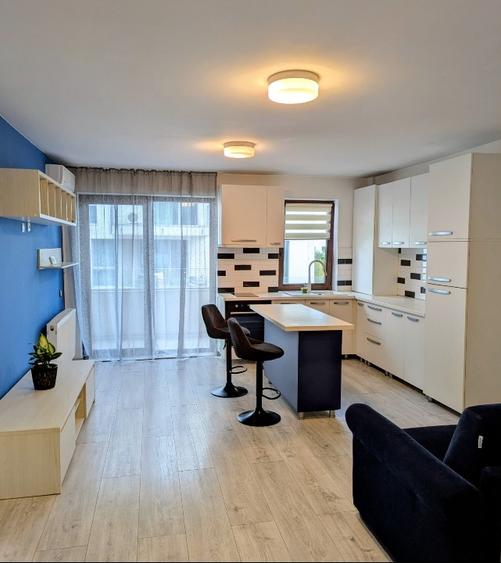 Apartament cu 2 camere semidecomandat, mobilat în Între Lacuri