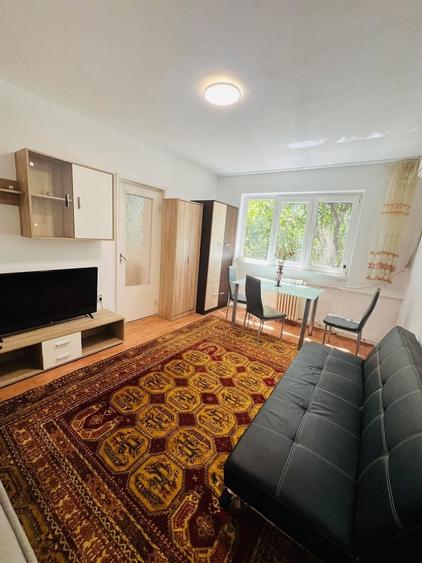 Apartament cu 2 camere semidecomandat în Rogerius