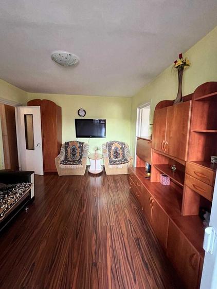 Apartament cu 2 camere semidecomandat în Exterior Vest