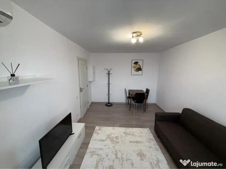 Apartament cu 2 camere decomandat în Victoriei