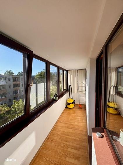 Apartament cu 2 camere semidecomandat în Gemenii