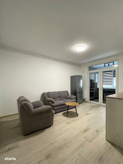 Apartament cu 2 camere decomandat, mobilat în Central