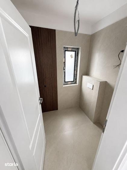 Casă cu 4 camere cu Teren 400 Mp în Clinceni