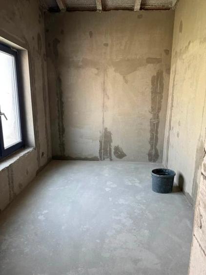 Casă cu Teren 800 Mp în Central