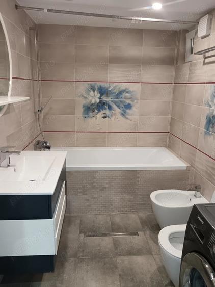 Casă cu 6 camere cu Teren 650 Mp în Piața Cluj