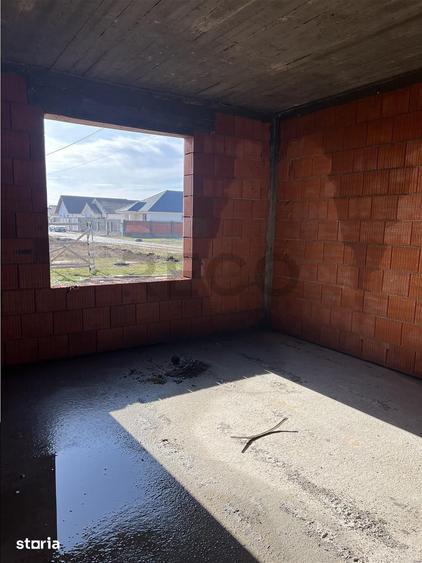Apartament cu 3 camere decomandat în Sântandrei