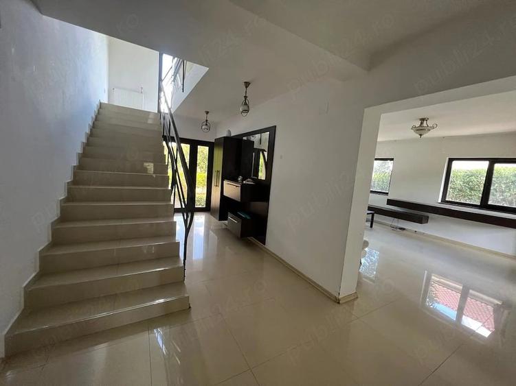 Casă cu 4 camere cu Teren 850 Mp în Ghiroda