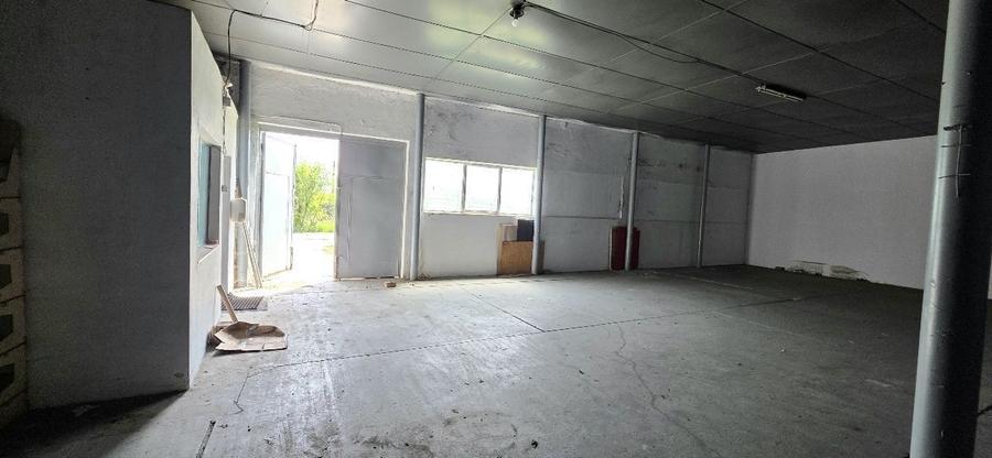 Spațiu industrial, de 200 mp, în Est