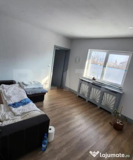 Casă cu 4 camere cu Teren 1800 Mp în Central