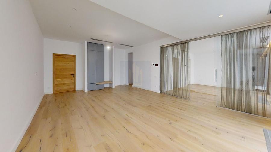 Apartament cu 2 camere semidecomandat, mobilat în Eminescu