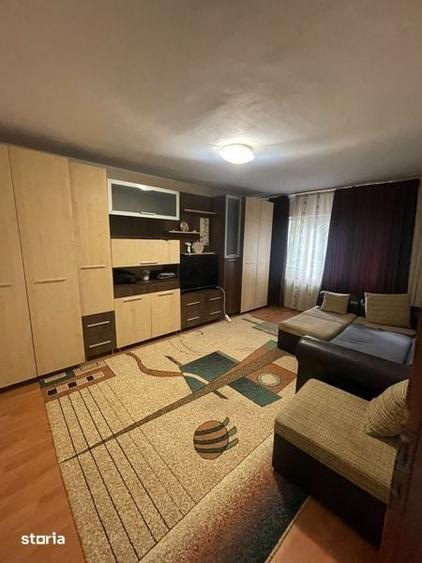 Inchiriez Apartament cu 2 camere decomandat - 1