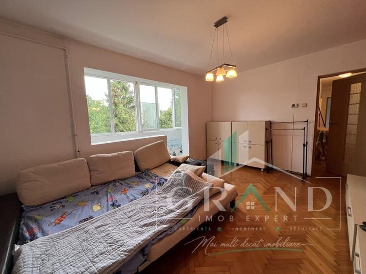 Apartament cu 3 camere semidecomandat, mobilat în Gheorgheni