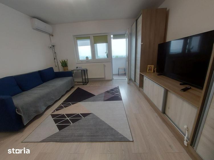 Apartament cu 3 camere decomandat în Micro 4