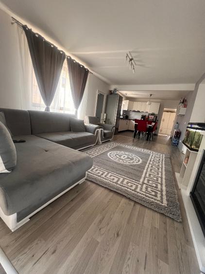 Casă individuală cu 4 camere cu Teren 440 Mp în Sânmihaiu Român