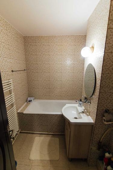 Apartament cu 2 camere decomandat în Budiu Mic