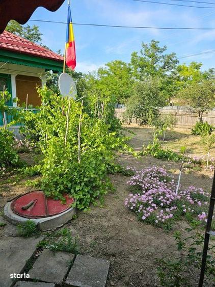 Casă cu 4 camere cu Teren 96 Mp în Oancea