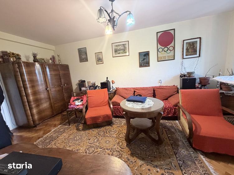 Apartament cu 3 camere în 7 Noiembrie