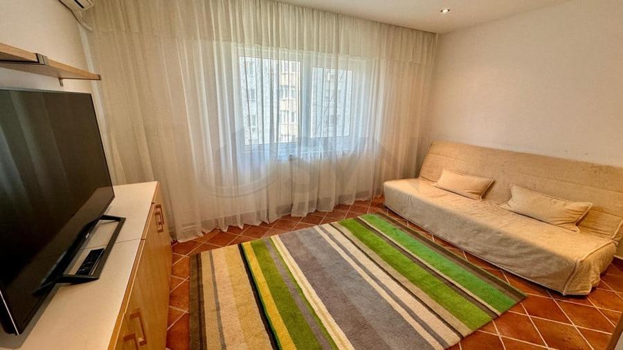 Apartament cu 2 camere decomandat în Decebal