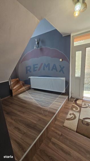Casă cu 5 camere cu Teren 1375 Mp în Dârlos