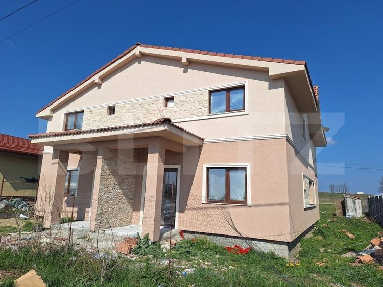 Duplex cu 4 camere cu Teren 250 Mp în Sânandrei