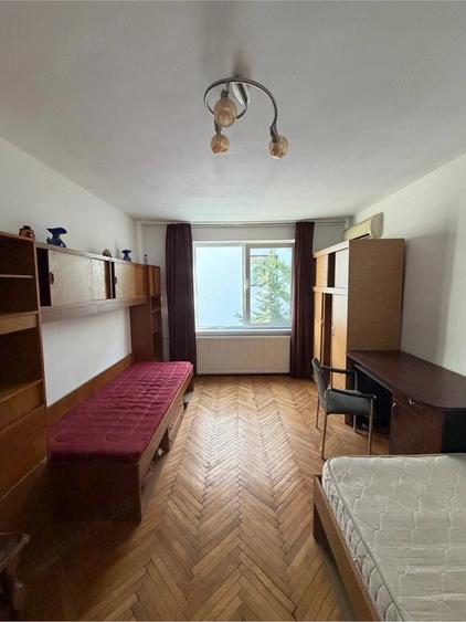 Garsonieră decomandată în Complex Studențesc