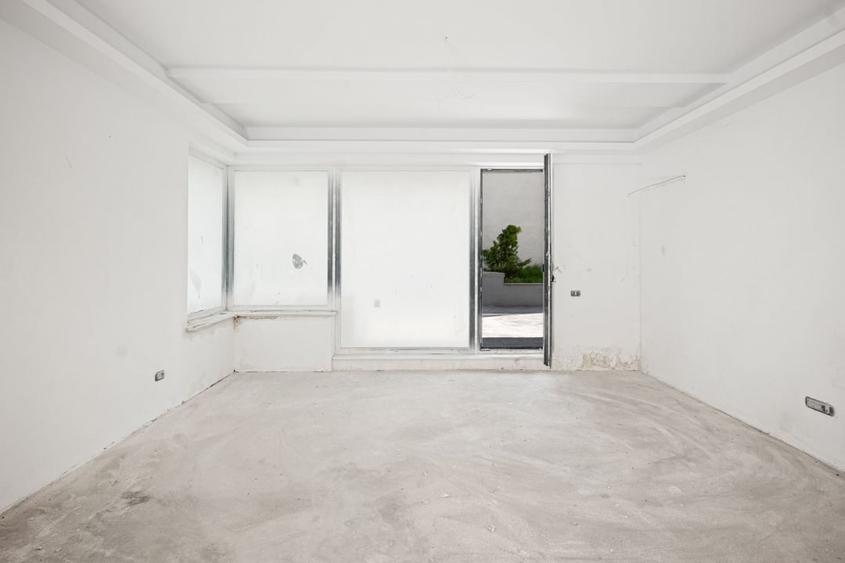Apartament cu 4 camere decomandat în Unirii