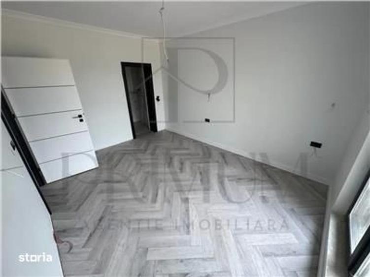 Casă cu 4 camere în Albina