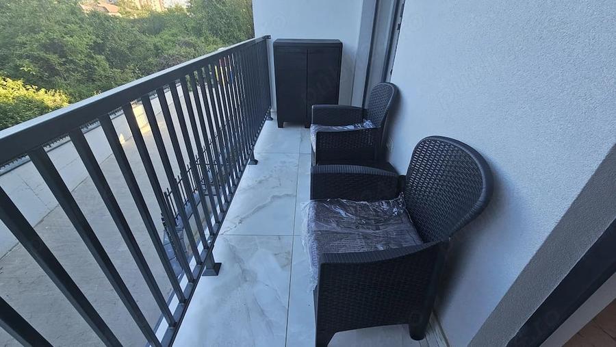 Apartament cu 2 camere decomandat în Aradului