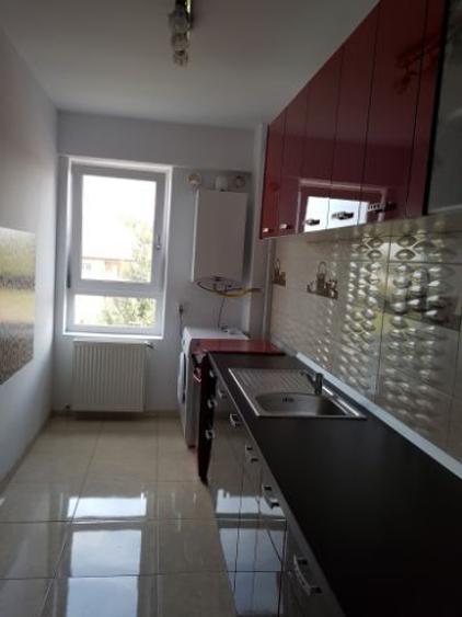 Proprietar inchiriez apartament 2 camere + parcare  - 2